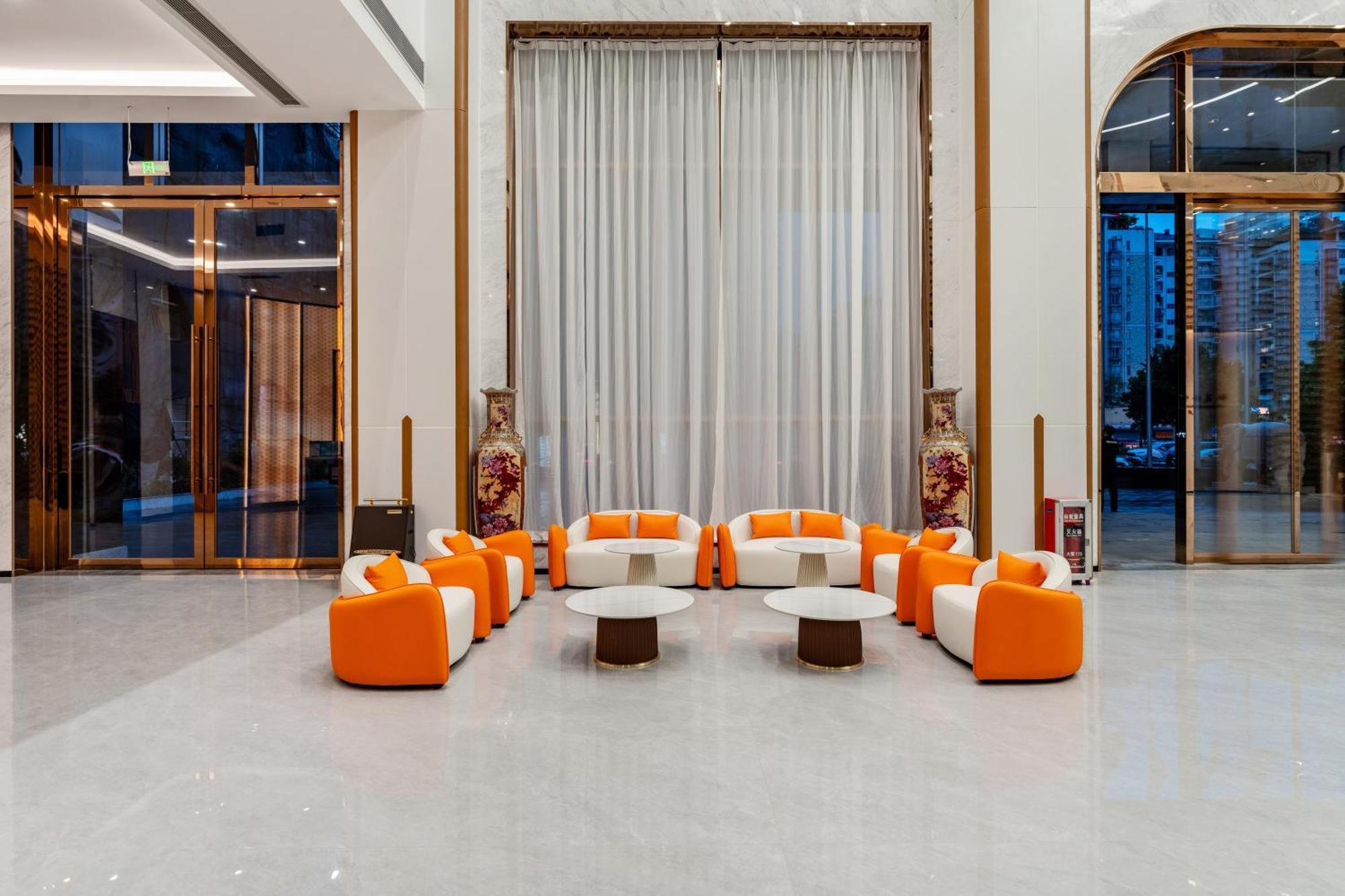 Liang Fan Holiday Inn Гуанчжоу Екстер'єр фото